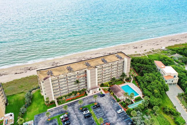APT-405 - 10310 S Ocean Dr, Condo with 2 bedrooms, 2 bathrooms and null parking in Jensen Beach FL | Image 4