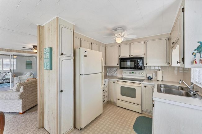 Kitchen | Image 5
