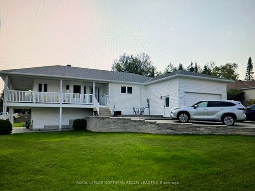 15 Pleasant Ave, Timmins, ON, P4R1M6 | Card Image
