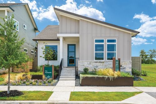 129 Breda Ave, Bastrop, TX, 78602-2315 | Card Image