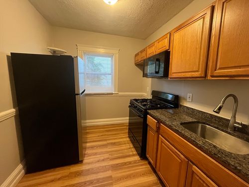 apt-27-44 Estes St, Lynn, MA, 01902-3025 | Card Image