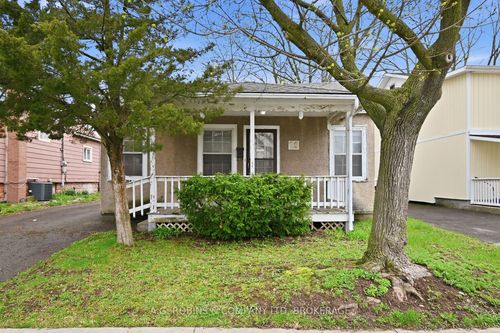 29 Mcnaughton Rd, Welland, ON, L3B2R4 | Card Image