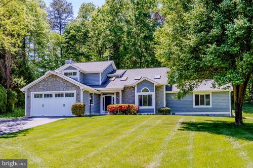 15410 Wicker Ct, WOODBRIDGE, VA, 22193-1057 | Card Image