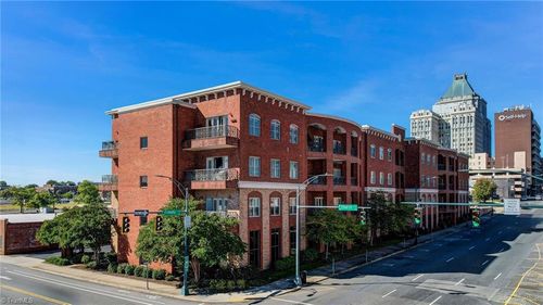 apt-310-113 N Church St, Greensboro, NC, 27401-2985 | Card Image
