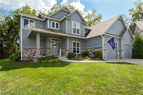 1400 Nw Burr Oak Ct, Grain Valley, MO, 64029-6500 | Card Image