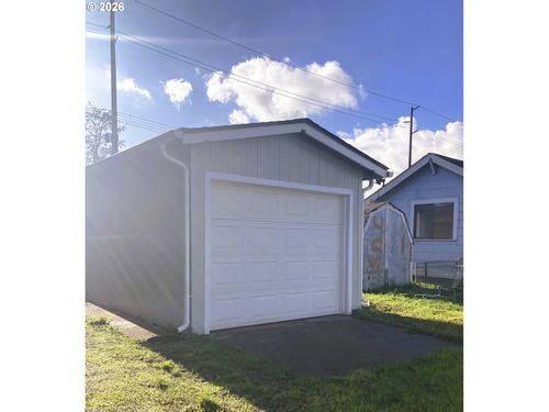 507 Clark St, Kelso, WA, 98626-1106 | Card Image