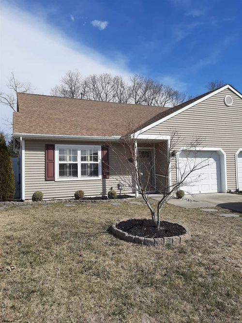 9 Pacific Ave, Somers Point, NJ, 08244-1369 | Card Image