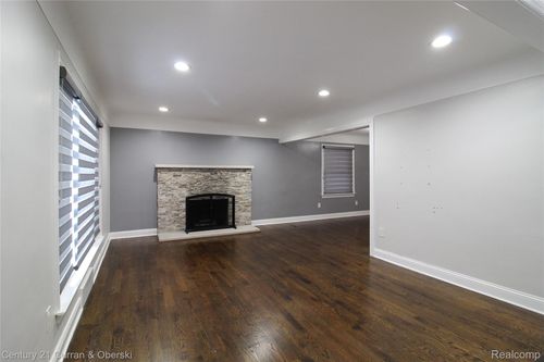 322 Tannahill Street, Dearborn, MI, 48124 | Card Image