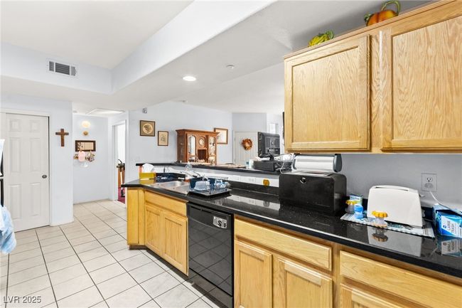 UNIT-1101 - 5855 Valley Dr, Condo with 2 bedrooms, 2 bathrooms and null parking in North Las Vegas NV | Image 18