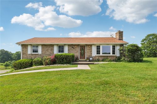 94 Highland Ridge Rd, Washington, PA, 15301-8591 | Card Image