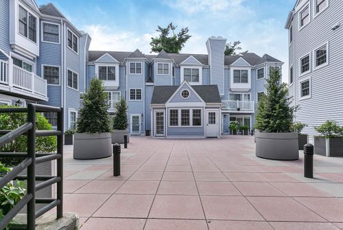 apt-7-118 Grove St, Stamford, CT, 06901-1806 | Card Image