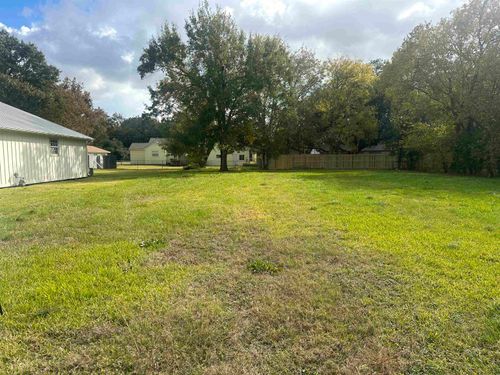 2611 Avenue A, Nederland, TX, 77627-6017 | Card Image