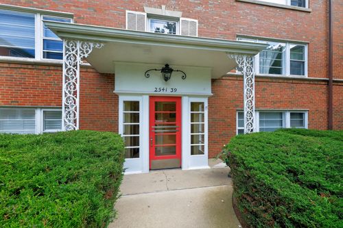 1-2541 Bennett Ave, Evanston, IL, 60201-6420 | Card Image