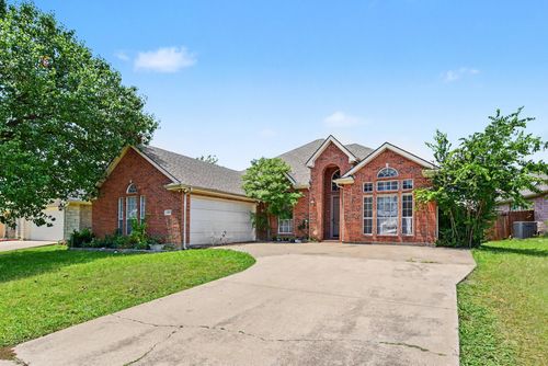 2005 Merritt Way, Arlington, TX, 76018-3174 | Card Image
