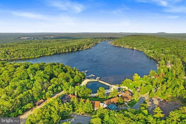 7 Red Oak Rd, House other with 3 bedrooms, 3 bathrooms and null parking in Lake Harmony PA | Image 84