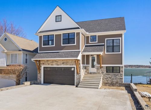 6820 Devils Lake Hwy, Manitou Beach, MI, 49253-9635 | Card Image