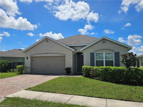 10517 Canal Brook Ln, LEHIGH ACRES, FL, 33936-6674 | Card Image