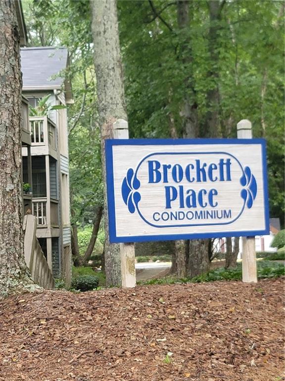 Brockett Pl, Clarkston, GA 30021