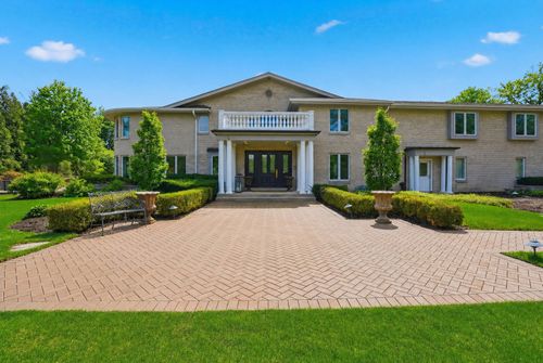 1877 Banbury Rd, Inverness, IL, 60067-4208 | Card Image