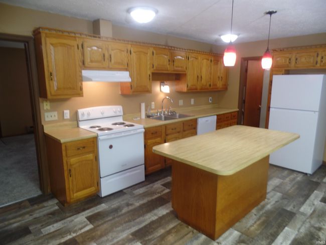 195 W Minella St, House other with 2 bedrooms, 1 bathrooms and null parking in Lyons IN | Image 4