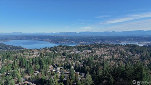 5019 157th Ave Se, Bellevue, WA, 98006-3634 | Card Image