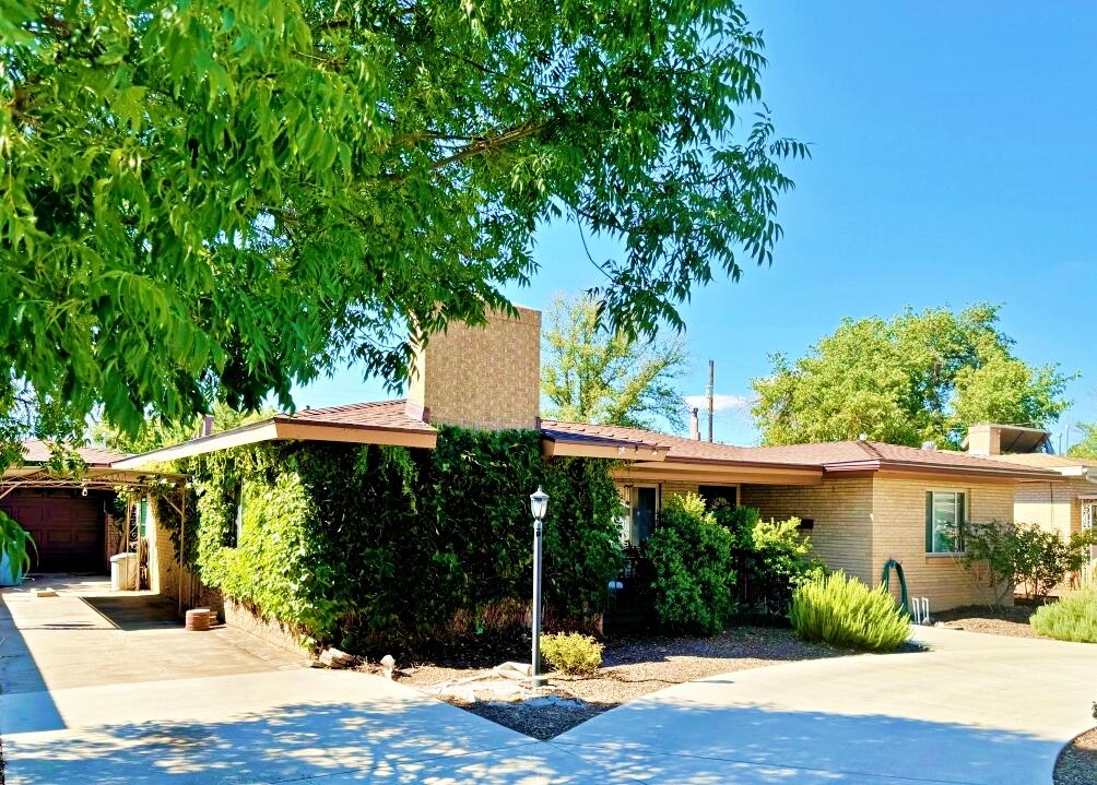 Trumbull Ave, Albuquerque, NM 87108