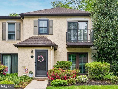 8 Summit Dr, Bryn Mawr, PA, 19010-2217 | Card Image