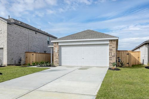 16811 Old Wagon Way, Hockley, TX, 77447-0537 | Card Image
