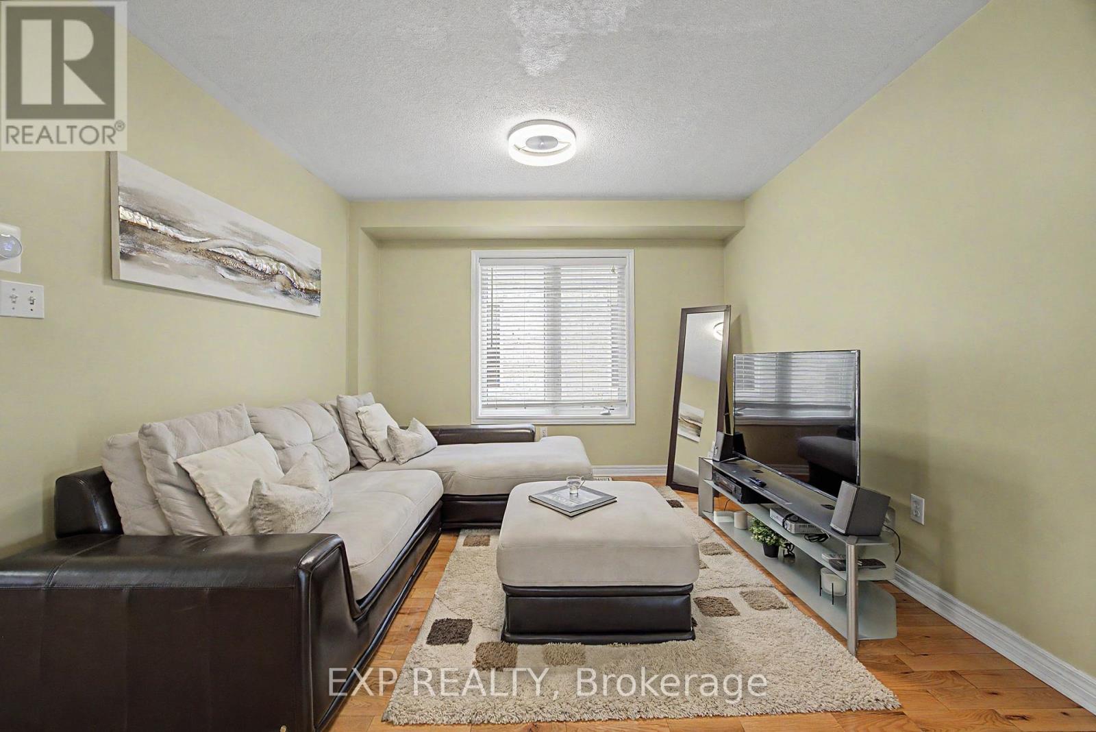 Residential in Mississauga (Meadowvale Village) 5