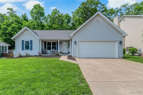 4018 Treeshadow Dr Drive, St Peters, MO, 63376 | Card Image