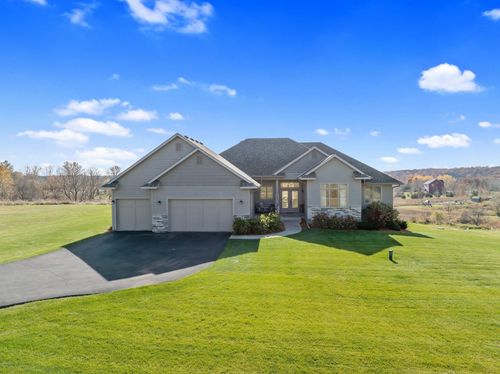 477 149th Ave, Somerset, WI, 54025-2207 | Card Image