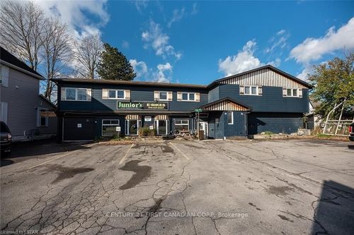 atrium-28 Princess Ave, St. Thomas, ON, N5R3V4 | Card Image