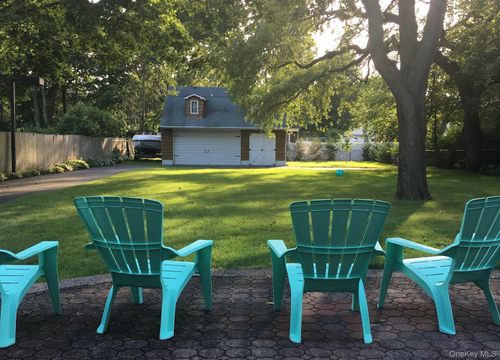 107 Lodge Ave, Huntington Station, NY, 11746-2808 | Card Image