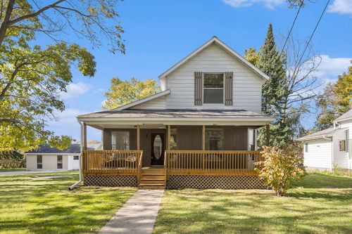 65 N Lake St, Grant, MI, 49327-9777 | Card Image