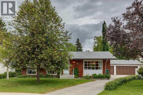 5036 Vallance Crescent Nw, Calgary, AB, T3A0T6 | Card Image