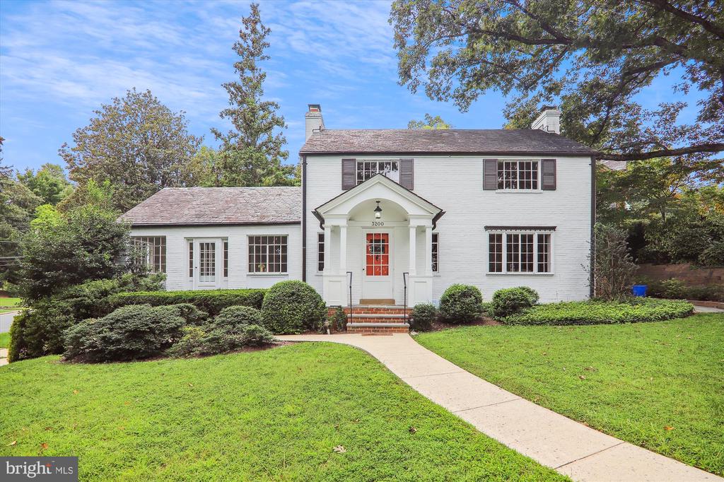 Leland St, Chevy Chase, MD 20815