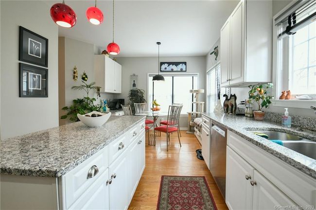 Cooking in this kitchen is a treat! | Image 17