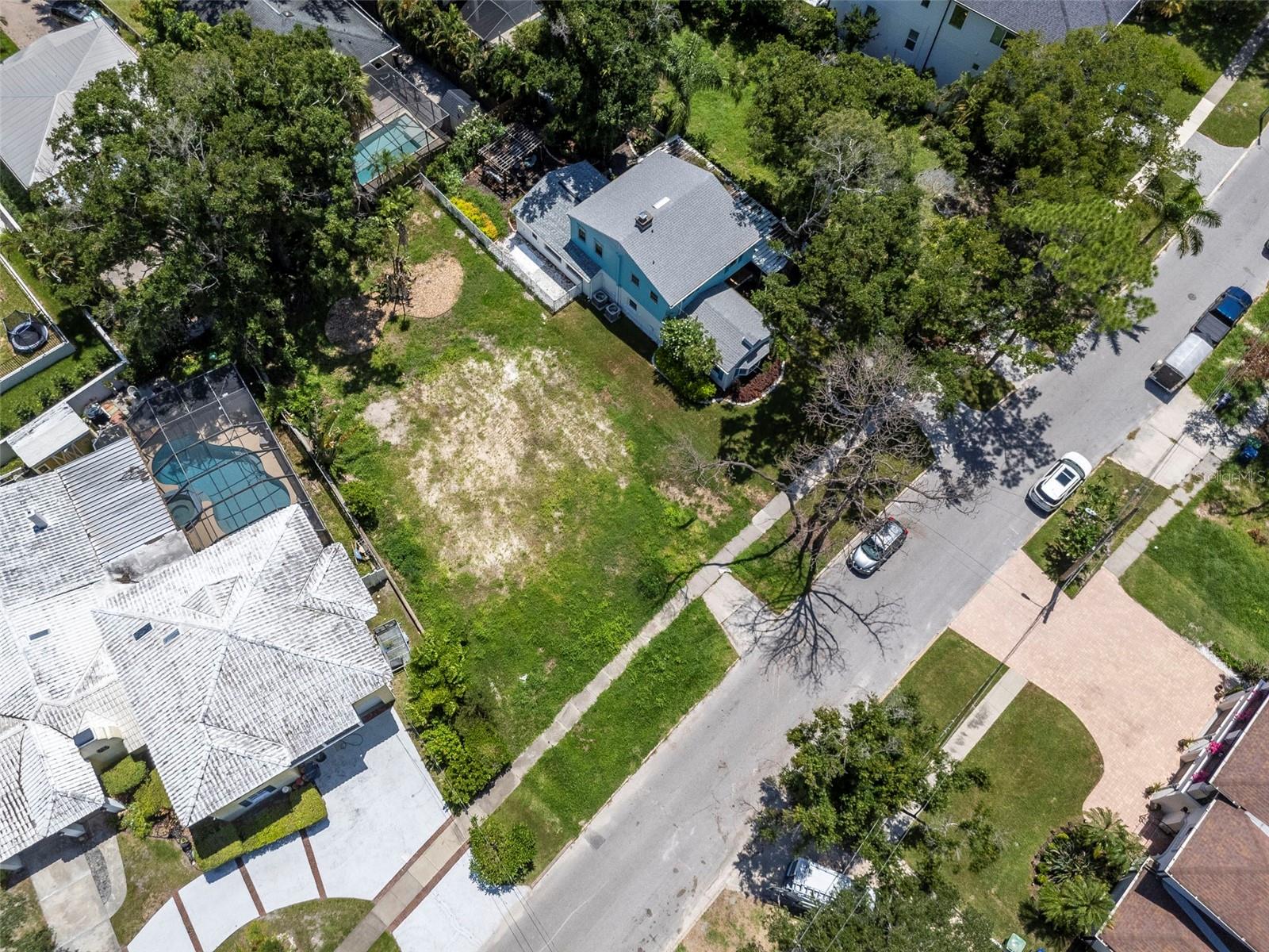Land in TAMPA 5