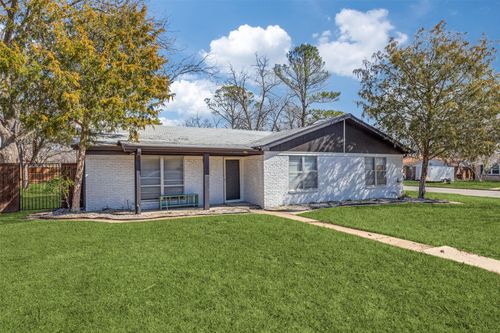 7933 Joreen Dr, North Richland Hills, TX, 76180-7057 | Card Image