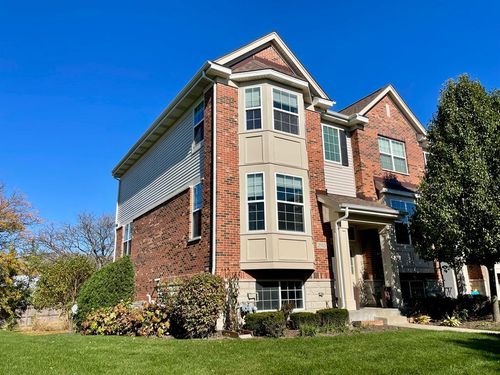 2915 Henley Ln, Naperville, IL, 60540-2017 | Card Image