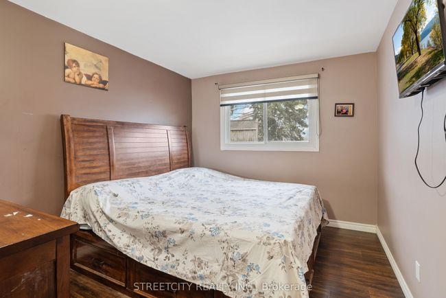 54 Brennan Dr, House attached with 5 bedrooms, 2 bathrooms and 2 parking in Strathroy ON | Image 15
