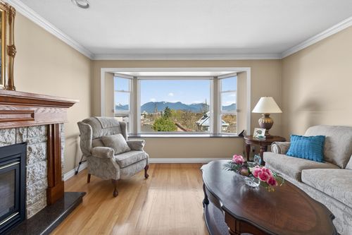 1627 E 34th Ave, Vancouver, BC, V5P1A2 | Card Image