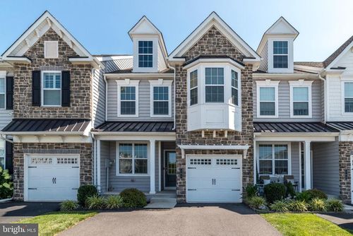 101 Woodwinds Dr, COLLEGEVILLE, PA, 19426-1334 | Card Image