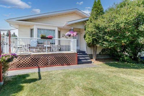 4732 48 Street, Sylvan Lake, AB, T4S1M9 | Card Image