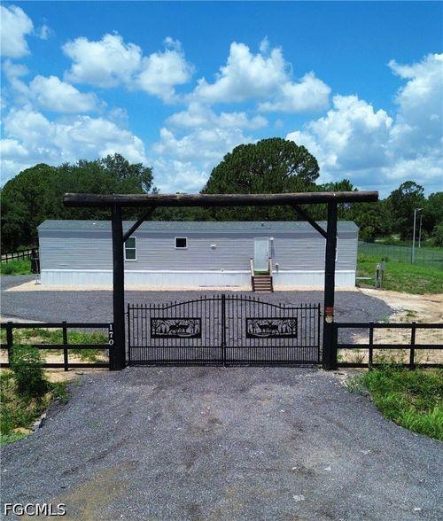 170 S Jinete St, Clewiston, FL, 33440-8304 | Card Image