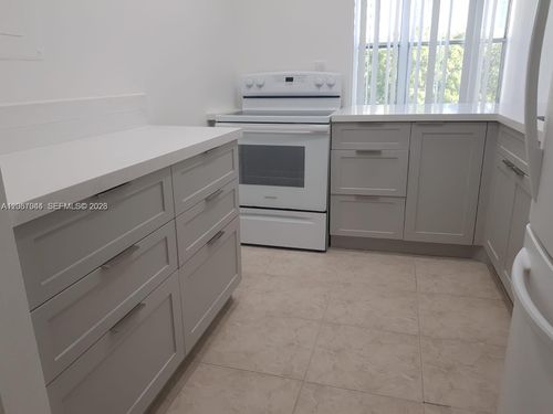 308-200 177th Dr, Sunny Isles Beach, FL, 33160-2879 | Card Image