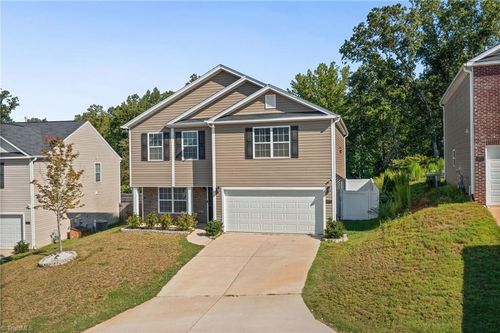 6777 Capstone Ct, Rural Hall, NC, 27045-9951 | Card Image