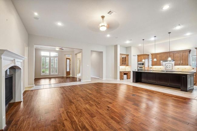 18618 Arlan Lake Dr, House other with 3 bedrooms, 3 bathrooms and 3 parking in Spring TX | Image 18