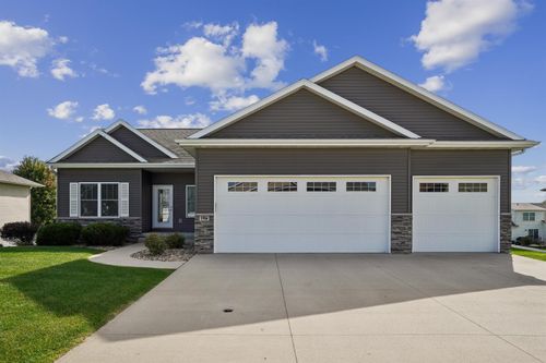 1916 Vera Way, Cedar Falls, IA, 50613-8075 | Card Image