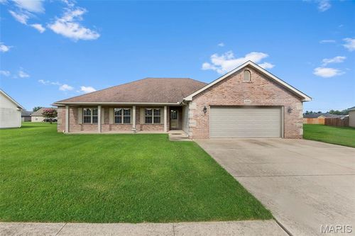 1135 Daffodil St, Sikeston, MO, 63801-9371 | Card Image